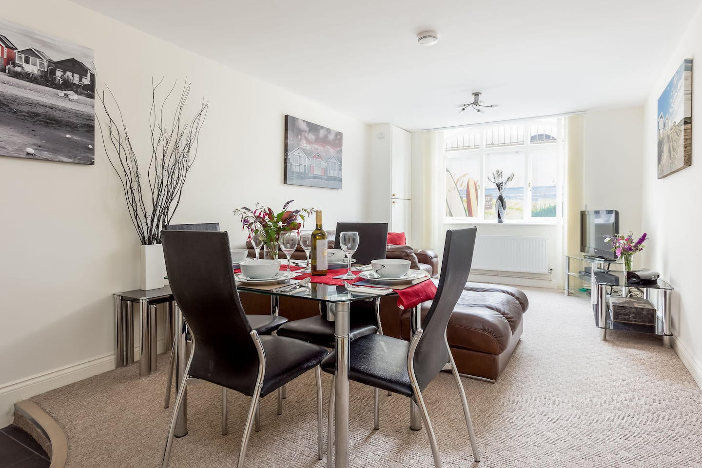 The bright lounge and dining area at Burlington Mansions, Flat 51
